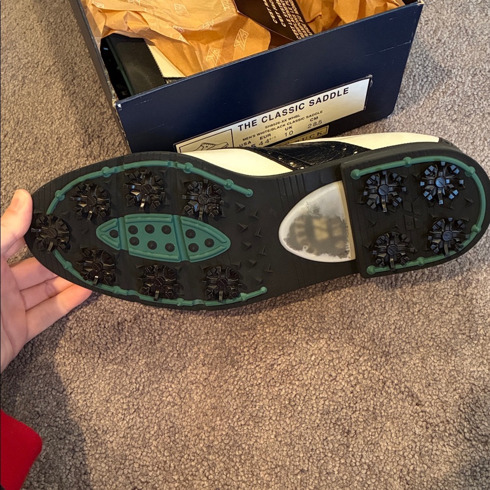Cutter and Buck Golf Shoes - Picture 3 of 10